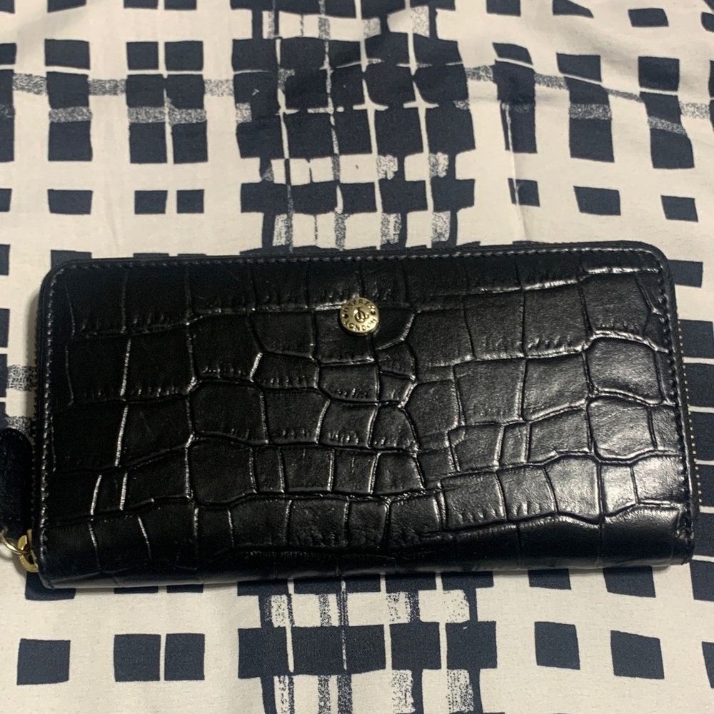 Osprey Black Croc-Embossed Women's Wallet